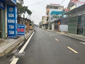 đất trung tâm xã phúc sơn (thượng lâm cũ) chỉ cách hà nội 20km. lh: trang