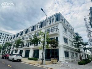 Shophouse mặt tiền Phú Xuân City: Kinh doanh sầm uất, đón đầu dòng khách.