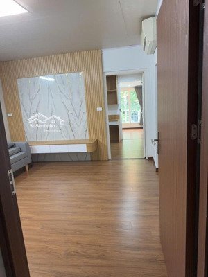 tập thể thanh xuân bắc 2n2wc, nhà mới, thoáng sáng, full nội thất, gần trường chợ.lh 