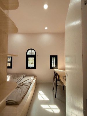 giảm 2 tỷ, bán chdv dương quảng hàm p5 gv 8,5x24m xd 6 tấm thang máy giá 24,9 tỷ thuê 190tr/ tháng