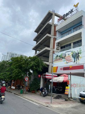 bán tòa nhà mặt tiền nguyễn văn hưởng, thảo điền, (dt: 8x20m), hầm+7 tầng, shr, giá bán 32 tỷ(tl)