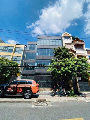 bán nhà mặt tiền ngay bàu cát đôi -(7,6x20m, nh) - 5 tầng, thang máy - hdt: 99 triệu - giá chỉ 26tỷ