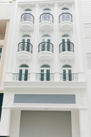 hàng hiếm - nhà mới - chủ cần tiền chdv mt nguyễn hữu thọ q7 - 6x20 - chỉ 19.9 tỷ.