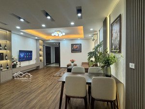 (giá chuẩn) bán căn góc đông nam 3pn - 2wc 155m2, nhà đẹp, đủ đồ, slot ô tô. giá 15 tỷ tòa n05