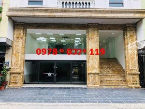 chính chủ cho thuê gấp nhà mặt phố cầu giấy - vị trí vàng - diện tích 240m2/sàn - có hầm - giá tốt.