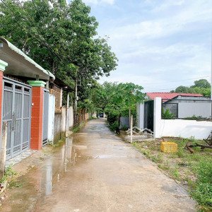 bán gấp lô đất phường chánh phú hòa. ngay chợ chánh lưu. 5x35-172m2. giá cực tốt.