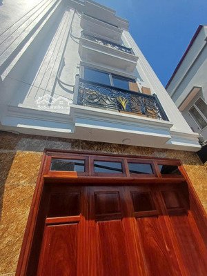 bán nhà đông la gần vành đai 4, ô tô cách 10m, cực thoáng mát. dt 32m2, 5 tầng. giá 3,55 tỷ