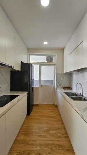 bán căn hộ sky garden 3. dt 68m2 nhà đẹp- mới- sẵn khách thuê 16 triệu- lầu cao- giá 5.050 tỷ (tl)