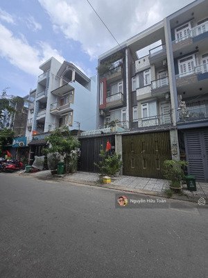 nhà 4 tầng mặt tiền đường 12m thông tứ tung có lề đường phạm văn chiêu