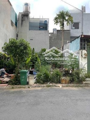 chủ bán ngộp lô đất 80m2 1tỷ750 gần chợ long phước,quận 9 hẻm xe hơi,thích hợp kinh doanh,shr
