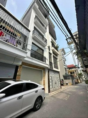 chủ cần tiền bán gấp toà ccmn phú đô, ô tô vào nhà, 2 thoáng, dt 120m, doanh thu ~ 100tr/1 tháng