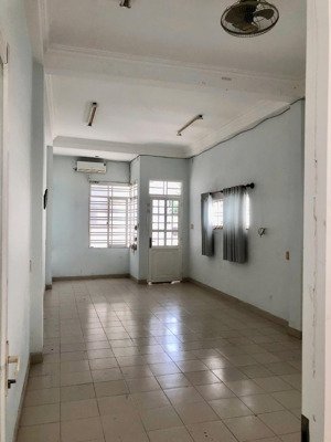 cho thuê văn phòng làm việc ngay trung tâm tp phan rang-tháp chàm, sạch sẽ, tiện nghi & thoáng mát