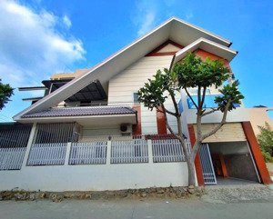 giảm sốc 1 tỷ! bán biệt thự 2 mặt tiền vĩnh hòa gần biển phường bắc nha trang