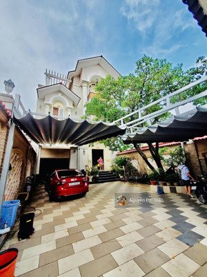 nhà hẻm ô tô tránh lê quang định, bình thạnh 270m, mt 9,2m nở hậu, 8pn, 5wc