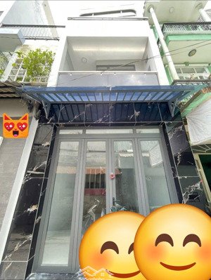 nhà hoàng diệu q4- hẻm ôtô- 34m2 - 3 lầu đúc ko qh- giá 6 tỷ nhỉnh