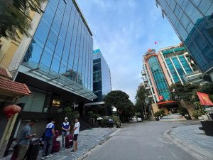 siêu vip - toà nhà mặt tiền 15m phố lạc long quân - vỉa hè ô tô tránh - 300m2 - 119 tỷ