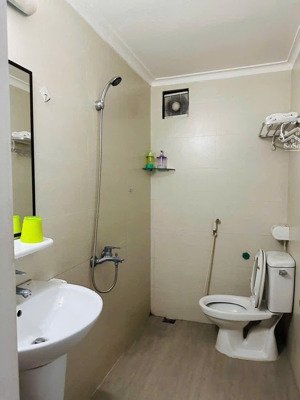 em bán nhà này lk phân lô kinh doanh tấp lập