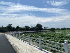 bán nhà chính chủ quảng bá tô ngọc vân tây hồ 40m 5 tầng gần oto sát hồ nhỉnh 10 tỷ lh 