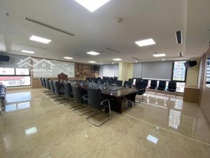 bán nhà mặt phố vỉa hè đá bóng phố hoàng quốc việt, cầu giấy 84m 7 tầng mt 6m 46.9 tỷ lh 