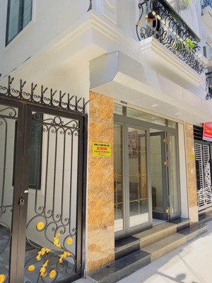 bán nhà 5 tầng sát mặt đường ngô quyền ngay đầm khê lô góc oto tặng full nội thất 30m chỉ 9,1tỷ