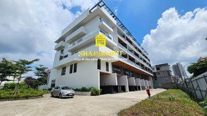 cho thuê dãy shophouse vị trí đẹp nhất, nhì tại thảo điền đối diện tttm thảo điền pearl