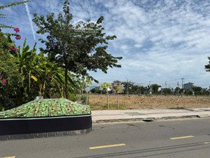 đất cồn dầu 19 hoà xuân cẩm lệ đà nẵng cần bán: đường : 7m5 lề 4m diện tích : 100m2