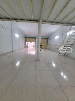kho xưởng cho thuê mặt tiền đường bùi công trừng , nhị bình , hóc môn , dt: 600m2