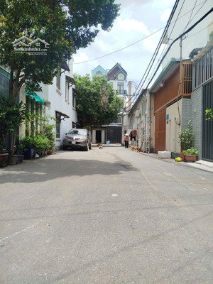 nhà 2tầng, 5x19m. hxt 6m thông. chỉ 8tỷ3. đường lê đức thọ, gò vấp. ngay bờ kè kênh tham lương.