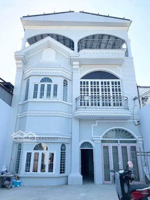 cho sinh viên trường phạm ngọc thạch cơ sở 2 thuê -
