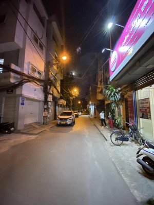 bán nhà đường 19 tháng 5, văn quán, hà đông, hn, 3 bước ra ô tô, dt 61m2, mặt tiền 7m, giá 9,3 tỷ