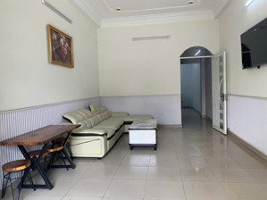 cho thuê nhà đẹp 127 ni sư huỳnh liên, 30 triệu, 150m2, 3 tầng