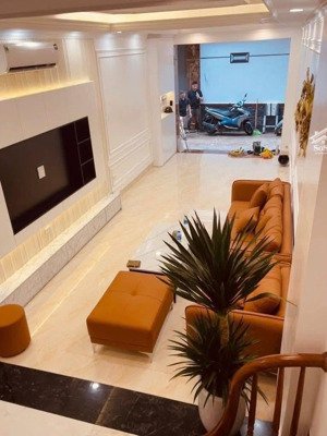 chọn đúng nhà, tạm gác đi những âu lo. chỉ 5.x tỷ, 23m2x 5 tầng, ngõ nông 3m, khu bắc linh đàm.