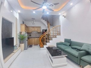 chính chủ bán nhà 5tầng 30m 6,95tỷ xóm xơi, la khê ngõ 20 lê trọng tấn, lô góc, cách ô tô 15m