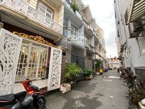 bán nhà khu vip cao lỗ, nhà 3 tầng, dt 65m hẻm xe hơi, ngay trung tâm parc mall, chỉ 8.7t tl