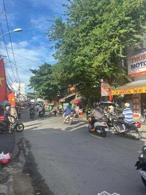 mặt tiền kinh doanh làng tăng phú 4x21 chỉ 7,6 tỷ