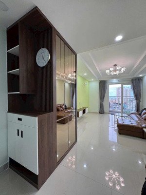 cần bán nhanh căn hộ full nội thất cao cấp view biển,đã có sổ hồng giá quá tốt hàng hiếm hiện tại