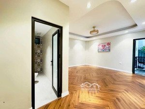 chưa tới 12 tỷ.căn góc 2 mặt ngõ kinh doanh 7m, 40m²x6 tầng, thanh xuân khương đình.gần kim giang