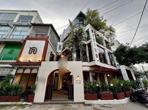 biệt thự góc 2 mt - hoàng hoa thám, phan đăng lưu. (18x12m) - 185m2 - 4 lầu. hđt 145tr - 26 tỷ tl