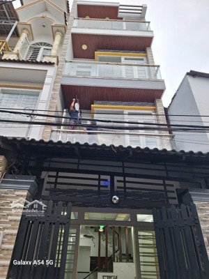 chính chủ cần bán nhà 4x14 đúc 3.5 tấm 1/ đuòng số 8 .giá :5.150 tỷ