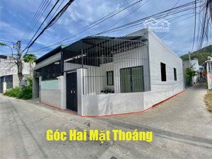 bán nhà c4 góc 2mt mỡi đẹp dt78m2-2pn-ôtô đậu cửa-vĩnh hải-nha trang-chỉ 2ty850