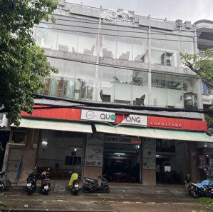 hàng ngộp 93 tỷ cho nhà 2 mt 13m (1 trệt, 1 lửng, 2 lầu) tại phố nội thất đà nẵng