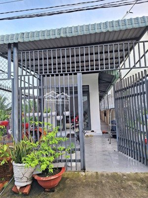 cần bán gấp nhà c4 phường tân an thủ dầu một bd-dt 4,5 x 26 thổ cư 100m2 , 3pn giá 1 tỷ 790 ,