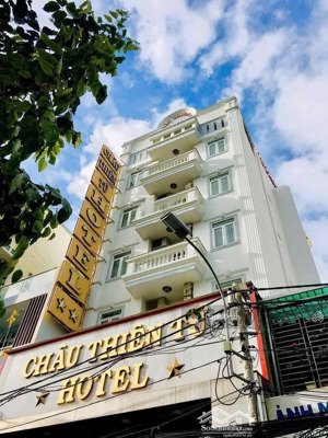 giảm 12tỷ khách sạn 1 hầm 7 tầng 27 phòng|8.5x19|ngay sân bay tân sơn nhất|dòng tiền 150tr/tháng