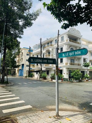 nhà liền kề mặt tiền đường lớn tại hòa phú, thủ dầu một, bình dương