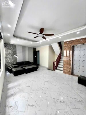 Bán NHÀ MẶT PHỐ LA THÀNH ĐỐNG ĐA 52m2 3 TẦNG MẶT TIỀN 9M