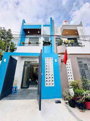 nhà ngay chợ thạnh xuân xây mới (4x16m) 3 phòng ngủ