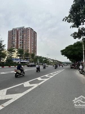 bán nhà đàm quang trung. 6 tầng ,thang máy .8x tỷ