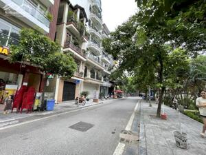 MẶT PHỐ ĐI BỘ TÂY HỒ - TRỊNH CÔNG SƠN - 120m2 CĂN GÓC - CHỈ 84 TỶ.