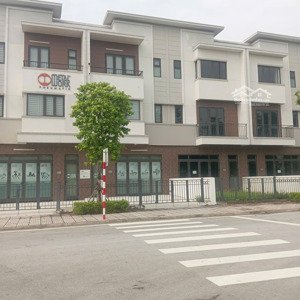 giá hơn 10 tỷ có nhà 120m trung tâm khu đô thị vship