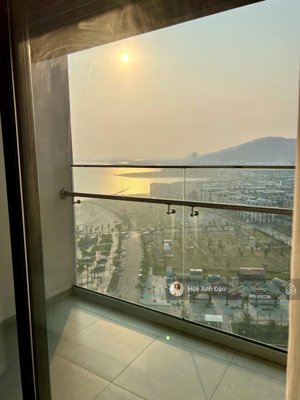 bán căn hộ 2 phòng ngủ toà a, view biển núi - nhận nhà có thể ở ngay - giá chỉ 4.350 tỷ